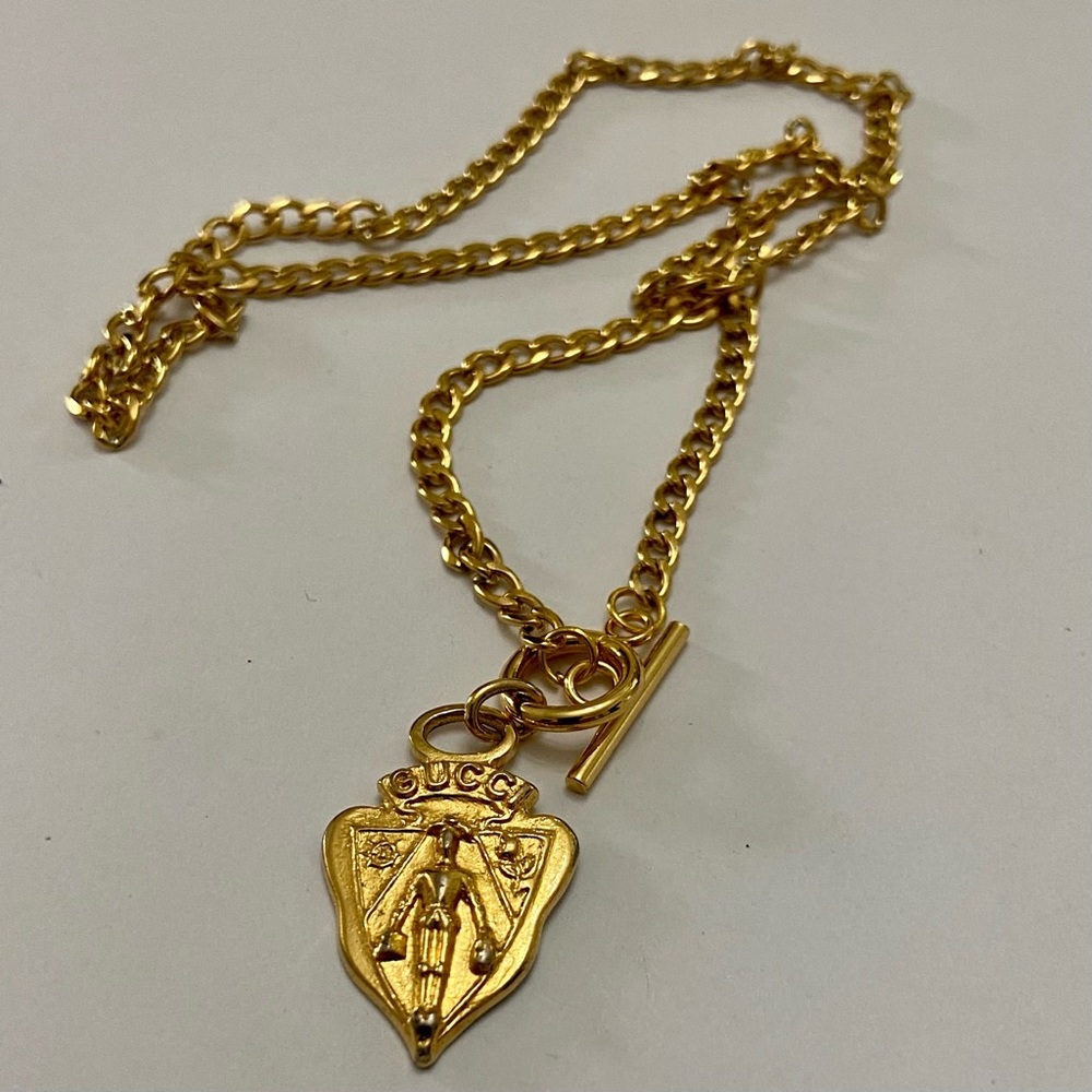 Vintage Authentic Gucci, 18in Gold Plated Charm Necklace - Picture 10 of 10